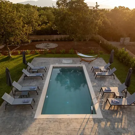 Miroy Mountain View Villa